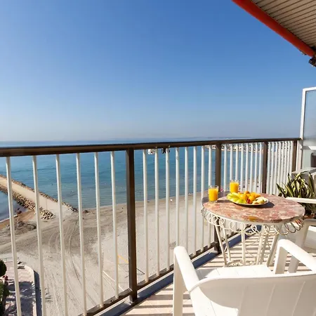 Pent Seaview - Atico Reformado Y Playa A 5 Metros. Apartment *