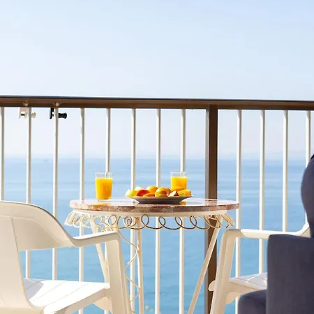 Pent Seaview - Atico Reformado Y Playa A 5 Metros. *